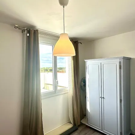 Apartment T3 Lumineux A Deux Pas De La *