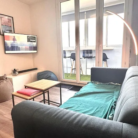 T3 Lumineux A Deux Pas De La * سا يْليرْ دو ري