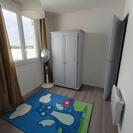 T3 Lumineux A Deux Pas De La شقة