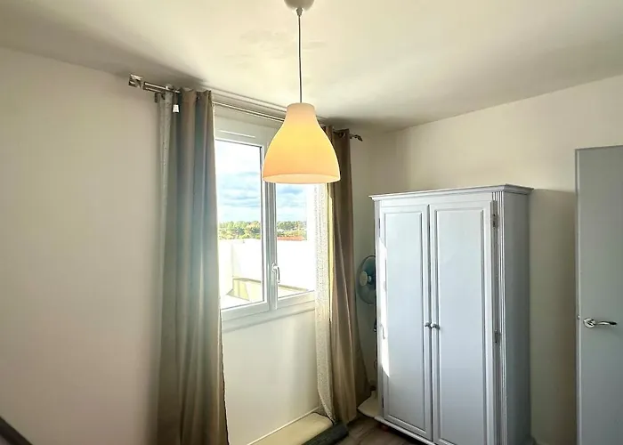 Apartment T3 Lumineux A Deux Pas De La *